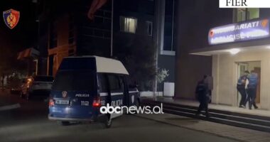 VIDEO/ Shkatërrohet grupi i grabitësve, tre vlonjatë në pranga, mes tyre një i mitur