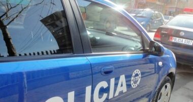 I riu rreh 17-vjeçaren në një lokal në Durrës: Më jep lekët që vëllai jot më ka borxh