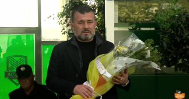 VIDEO/ Egnatia i kushton homazhe Dwamena-s përpara ndeshjes: Kapiteni ynë legjendar