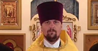 Horror në Rusi, prifti i pret kokën gruas së tij në prani të vajzës 8-vjeçare