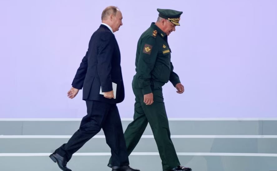 Putin nënshkruan buxhetin më të madh të Rusisë, rrit shpenzimet për ushtrinë