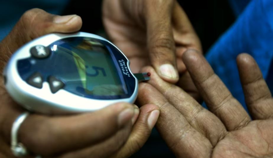 Studiuesit zbulojnë lidhjet mes niveleve të moderuara të sheqerit dhe sëmundjeve të zemrës