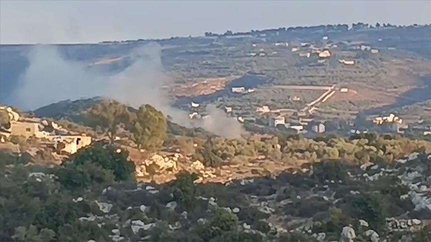 Ushtria izraelite godet me artileri disa zona në Liban