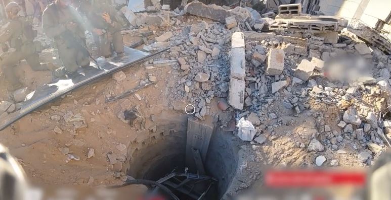 VIDEO/ Ushtria izraelite zbulon një tunel 55 metra nën spitalin Al-Shifa në Gaza