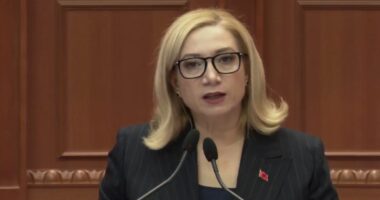 Kushtetuta ’25 vjeç’/ Zaçaj: Vendimet e Kushtetueses duhen zbatuar. Kritikat ndaj gjyqtarëve, deri në masën që nuk kthehen në presion