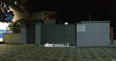 “Me fat që zjarri ndodhi ditën, natën nuk do dilnim dot”, ABC News në shtëpinë e të moshuarëve në Fier