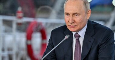 Problemet në tregun global të naftës, Putin do të vizitojë nesër Arabinë Saudite dhe Emiratet e Bashkuara