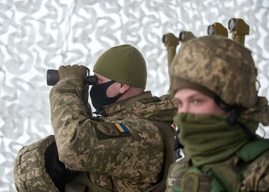 Ukraina thirrje burrave jashtë vendit të kthehen për të luftuar në atdhe