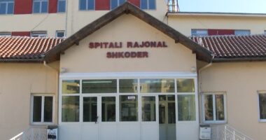 Shkodër, vdes i mituri/ Motra dhe nëna në Tiranë, burime nga QSUT: Dyshim për helmim