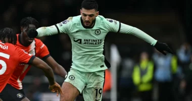 Armando Broja s&euml;rish titullar te Chelsea, &ldquo;Ylli&rdquo; i Komb&euml;tares i shp&euml;toi mir&euml; nj&euml; tjet&euml;r d&euml;mtimi