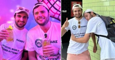 Djemtë australianë vizitojnë 99 bare në 24 orë për të thyer rekordin botëror