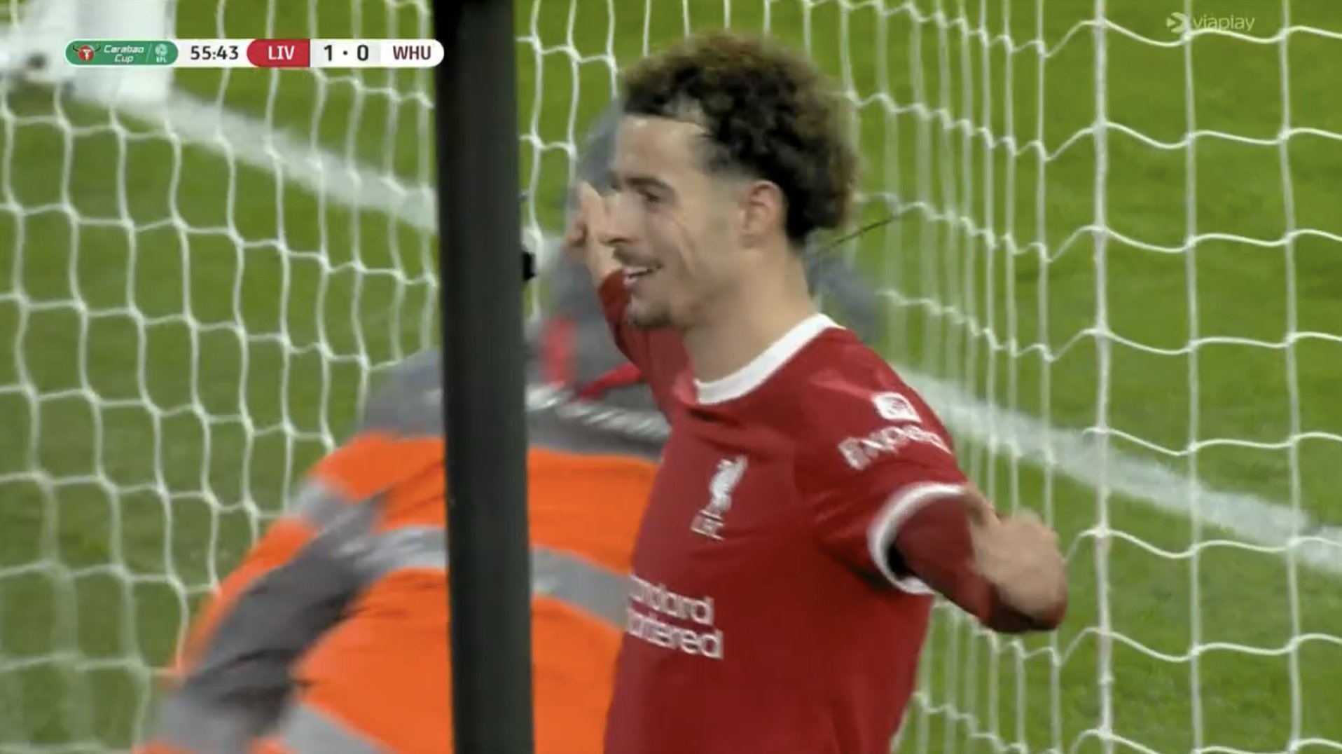 VIDEO/ Dyfishohen shifrat, Liverpool me “një këmbë” në gjysmë-finalet e EFL Cup