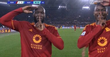 VIDEO/ Triumf n&euml; nj&euml; &ldquo;lum&euml;&rdquo; kartonash, Roma mposht Napolin n&euml; &ldquo;Olimpico&rdquo;