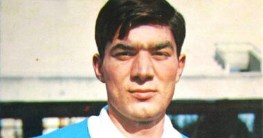 Ditë zie në futbollit italian, ndahet nga jeta në moshën 80-vjeçare, “legjenda” e Napoli-t
