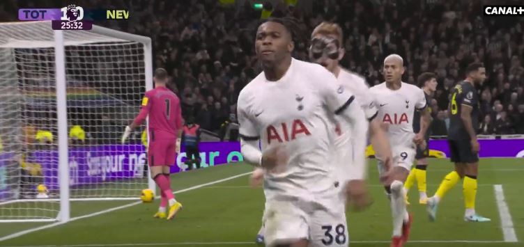 VIDEO/ Vjen goli i parë i ndeshjes, Tottenham ndëshkon Newcastle