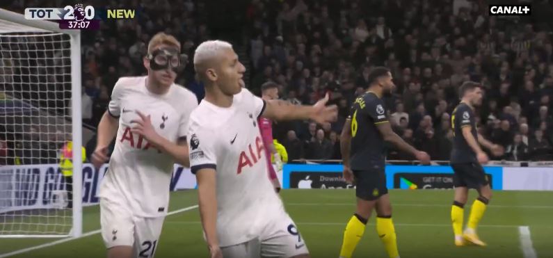 VIDEO/ Tottenham nuk ndalet, “Spurs” dyfishojnë shifrat