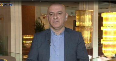 &ldquo;E drejta e fjal&euml;s &euml;sht&euml; z&euml;vend&euml;suar me dhun&euml;n n&euml; Kuvend&rdquo;, Bejko: Shqip&euml;ria, larg BE. Klasa politike po pengon integrimin e saj