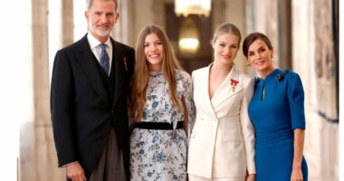 Familja mbretërore e Spanjës publikon kartolinën e Krishtlindjes pas skandaleve të Mbretëreshës Letizia