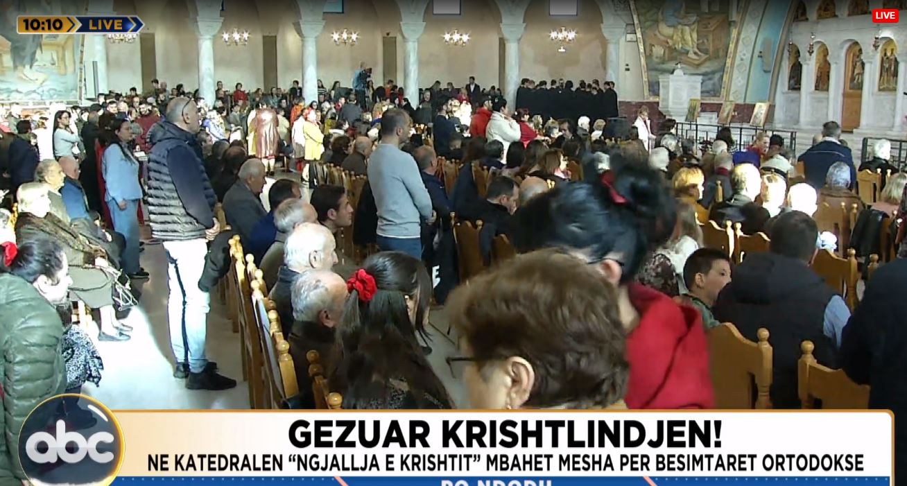 Festa e Krishtlindjes/ Në Katedralen “Ngjallja e Krishtit” në Tiranë mbahet mesha për besimtarët ortodoksë