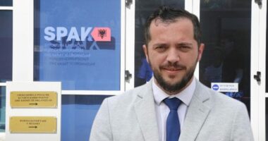 Apeli lë në fuqi masën “detyrim paraqitje” për nënkryetarin e pezulluar të Bashkisë së Kukësit