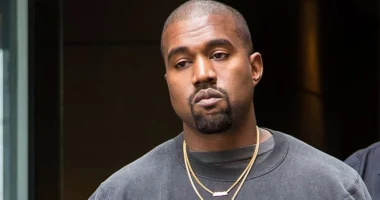 Reperi Kanye West kërkon falje në hebraisht për komentet mbi antisemitizmin që shkaktuan bujë
