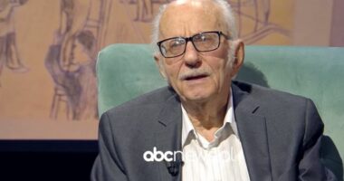 Lekë Tasi flet për 15 vitet e internimit në Grabian: Njerëzit që më kanë spiunuar nuk i përfill