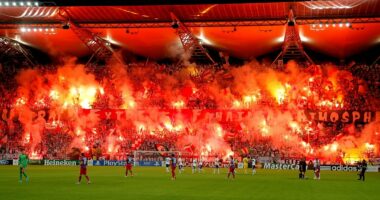 “Tronditet” Legia e Muçit, UEFA me “dorë të hekurt” pas dhunës së ultrasve