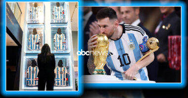 Fanellat e Messi gjatë “Katar 2022”, shiten në ankand për shifrën “stratosferike”