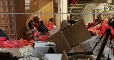 Frikë dhe panik, bllokohet anija turistike me 400 pasagjerë në bord