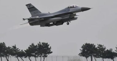 Rrëzohet avioni amerikan në Detin e Verdhë