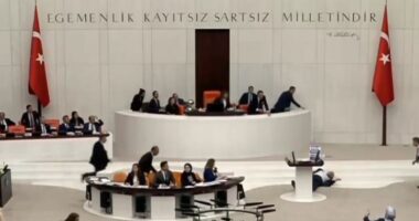 Pësoi atak kardiak gjatë fjalimit në parlament, humb jetën deputeti turk