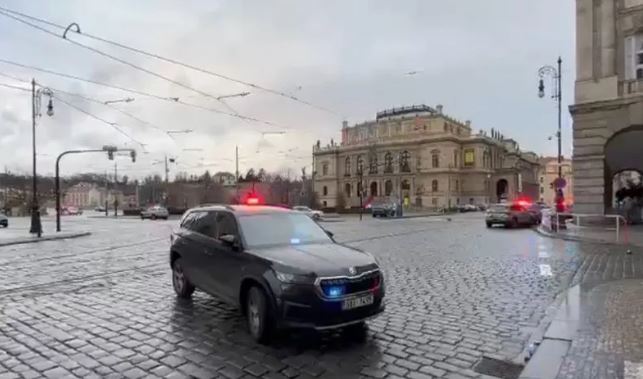 Të shtëna me armë në universitetin e Pragës, raportohet për viktima dhe të plagosur