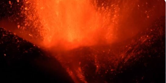 VIDEO/ Vullkani Etna shpërthen sërish, pamjet spektakolare