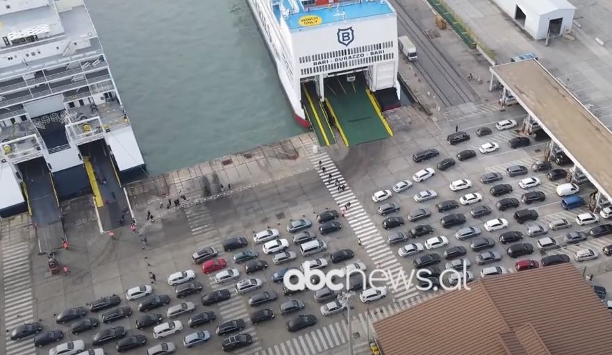 Festat, portet marrin masa/ Durrës, nga kjo e enjte nisin lundrimet e dyfishta. Vlorë më shumë sportele