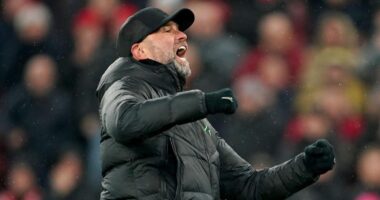 &ldquo;Ky &euml;sht&euml; &lsquo;Anfield Road&rsquo; &rdquo;, Klopp i mahnitur nga p&euml;rmbysja e &ldquo;T&euml; Kuqve&rdquo;: E nis&euml;m n&euml; m&euml;nyr&euml; fantastike muajin dhjetor