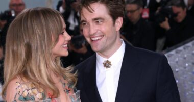Robert Pattinson dhe Sookie Waterhouse fejohen pas 5 vitesh lidhje
