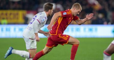 VIDEO/ &ldquo;Lum&euml;&rdquo; kartonash n&euml; &ldquo;Olimpico&rdquo;, Fiorentina merr barazimin ndaj Rom&euml;s