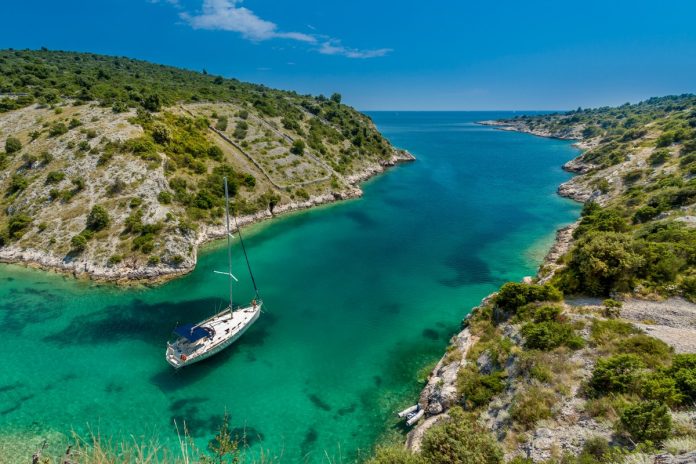 Revista spanjolle thirrje turistëve: Vizitoni Shqipërinë, destinacioni më i lirë evropian për 2024