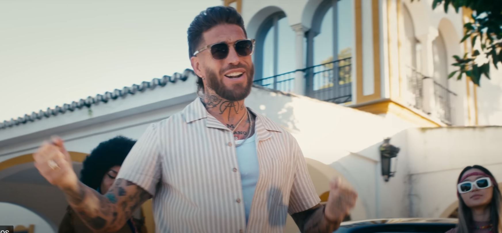 VIDEO/ Sergio Ramos “lë” topin për mikrofonin, mbrojtësi spanjoll publikon këngën e re