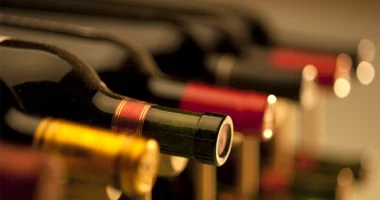 Bëhen ndryshime në etiketat e verërave, tani është e detyrueshme të tregohet përbërja