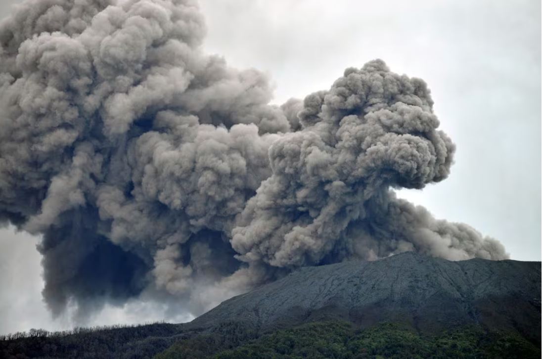 Shpërthen vullkani në Indonezi, të paktën 11 të vdekur