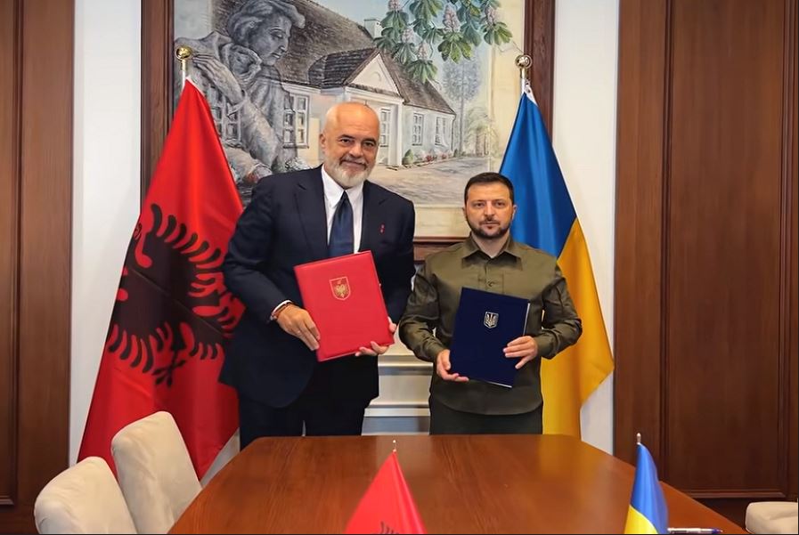 Zelensky dekoron Ramën, i jep urdhërin më të lartë të Ukrainës për “kontribut personal”: Faleminderit për mbështetjen!