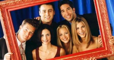 Gjenden skenare të papublikuara të serialit “Friends”, pritet të dalin në ankand