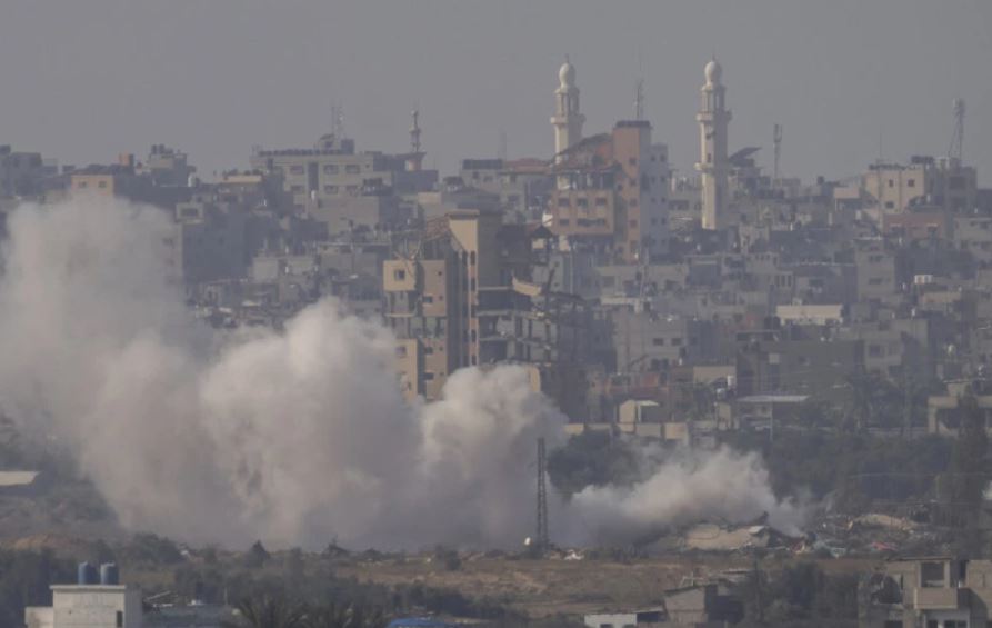 Sulm pranë spitalit Al Shifa në Gaza, 12 të vrarë