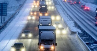 Reshje bore, anulime fluturimesh dhe probleme transporti, moti i keq “paralizon” Europën veriore