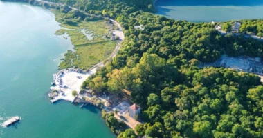 “Corriere della Sera” shkrim për Shqipërinë: Çfarë duhet parë përveç detit dhe plazheve