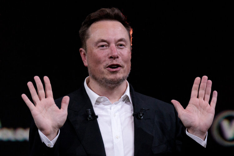 Gjobitet kompania e Elon Musk, shkeli rregullat për transportin e materialeve të rrezikshme