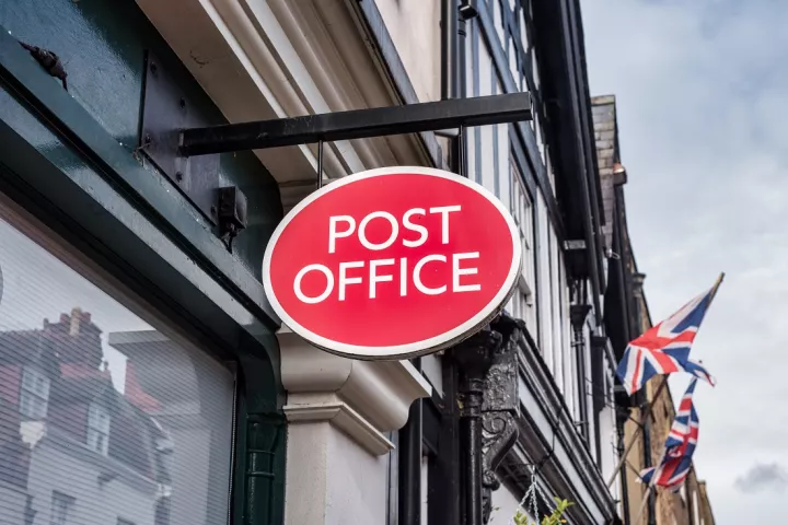 Skandali i Postës Britanike/ 700 punonjës akuzohen gabimisht për korrupsion