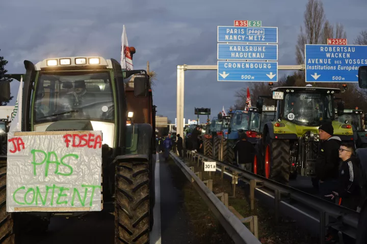 Francë/ Fermerët: Nuk jemi të kënaqur me propozimet e qeverisë