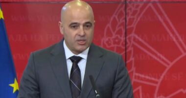 Xhaferi merr detyrën e kryeministrit/Paraardhësi Kovaçevski: Është koha për mbështetje